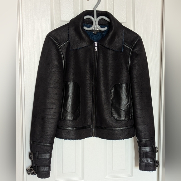 NWOT Guess UNISEX (Size S)  Faux-Leather Black Bomber Jacket With Sherpa Lining - Picture 5 of 16